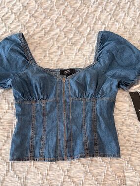 BCX Denim Zip-Front Puff Sleeve Crop Top in Blue
